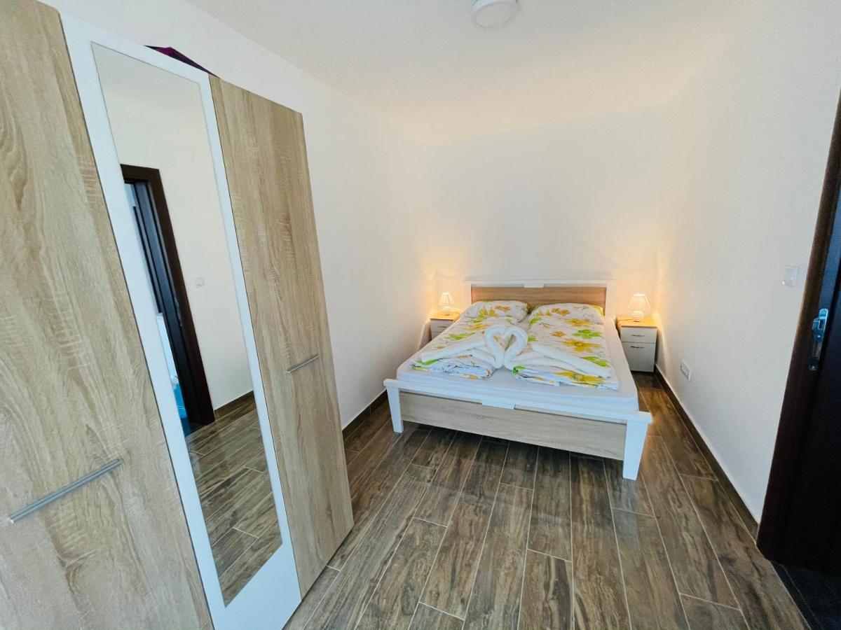 Apartmani Zivkovic Srebrno Jezero Veliko Gradiste Bagian luar foto