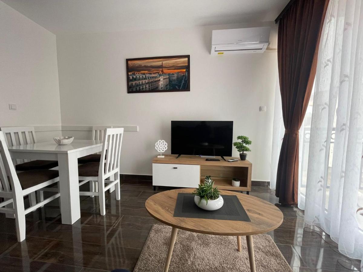 Apartmani Zivkovic Srebrno Jezero Veliko Gradiste Bagian luar foto